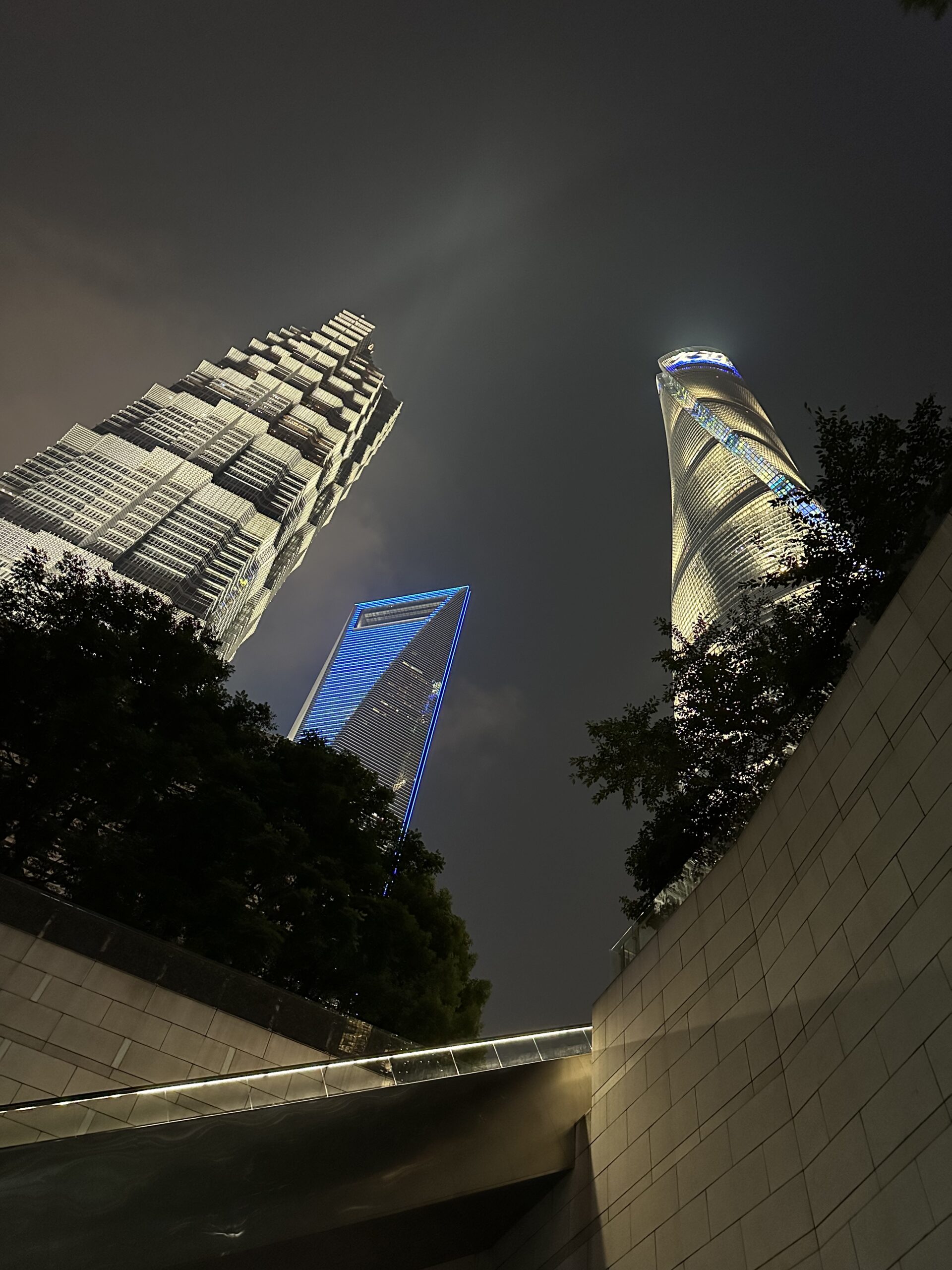 Shanghai The trio of supertall skyscrapers in Shanghais Lujiazui district at night
