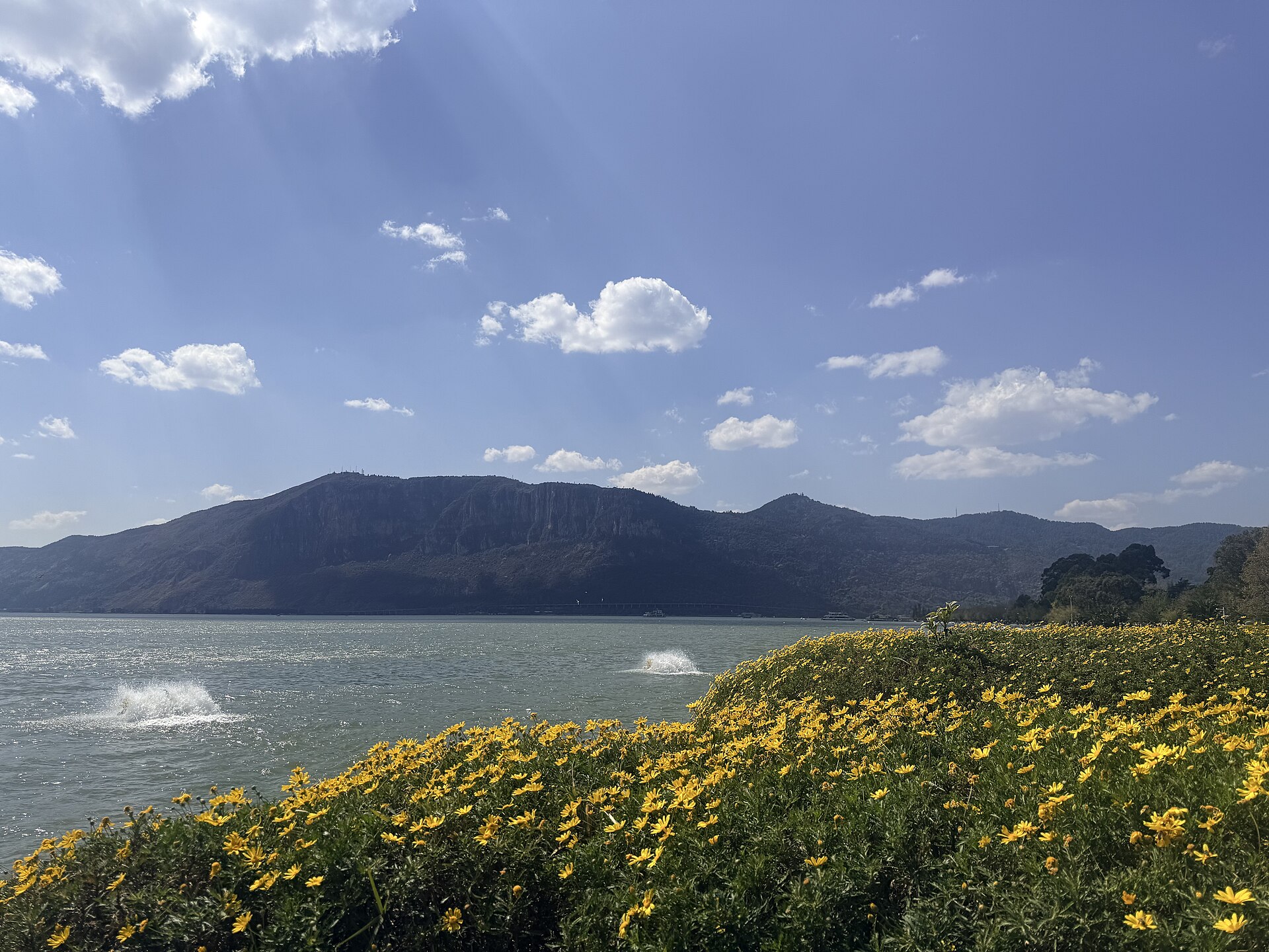 Dianchi Lake and the Western Hills, Kunming